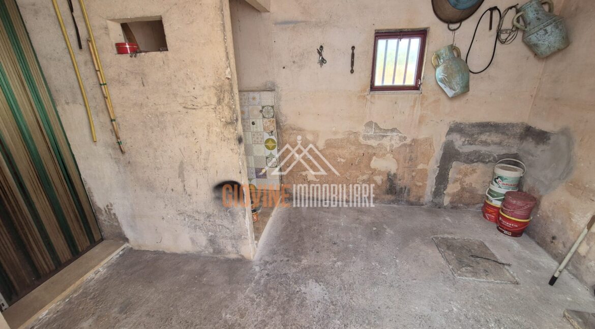 VENDESI VILLA A MARTINA FRANCA (18)