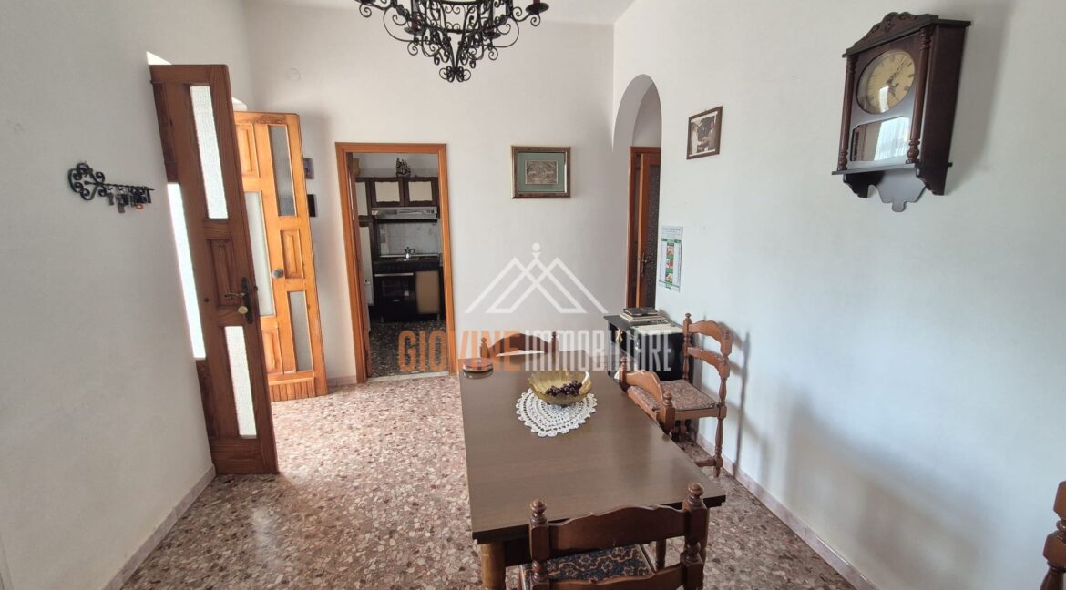 VENDESI VILLA A MARTINA FRANCA (32)