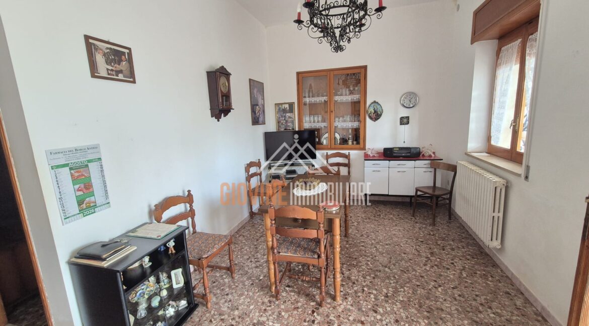 VENDESI VILLA A MARTINA FRANCA (33)