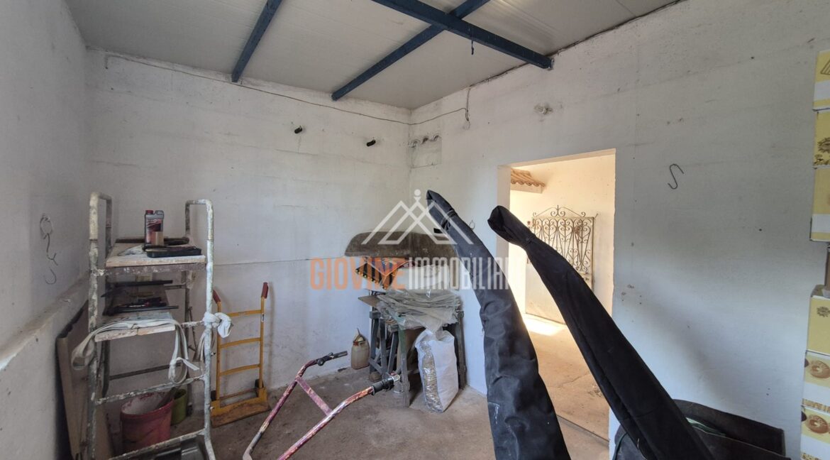 VENDESI VILLA A MARTINA FRANCA (6)