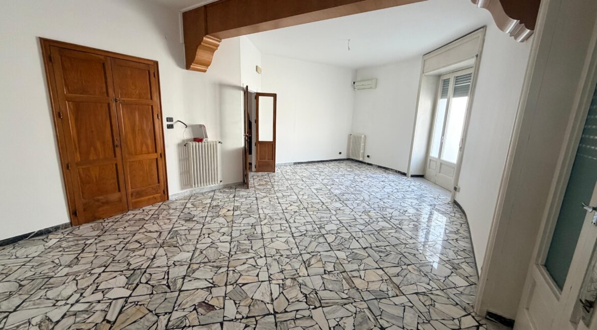 affittasi casa uso studio martina franca (25)