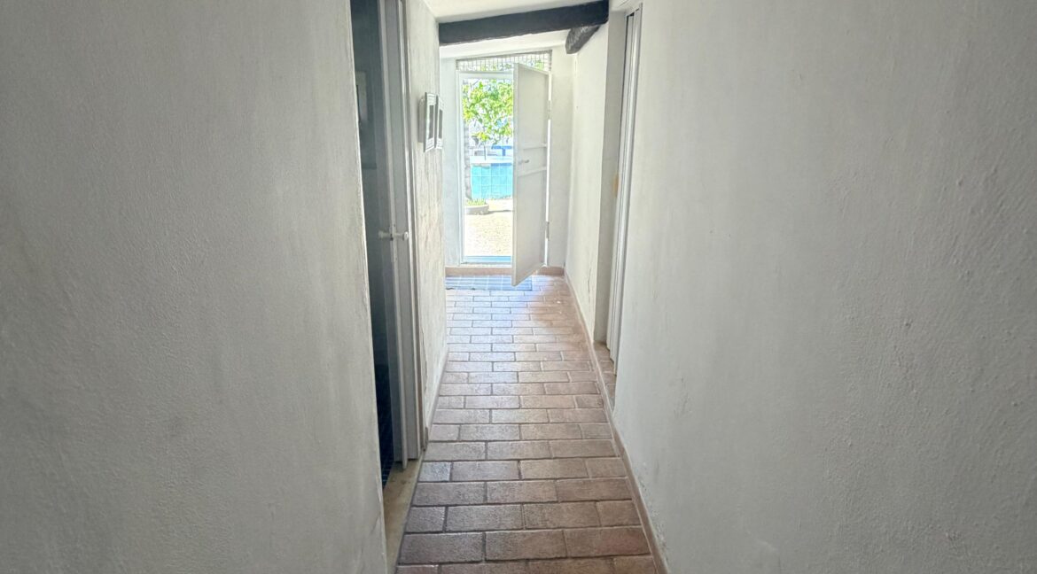 vendesi villa leporano baia d'argento (24)