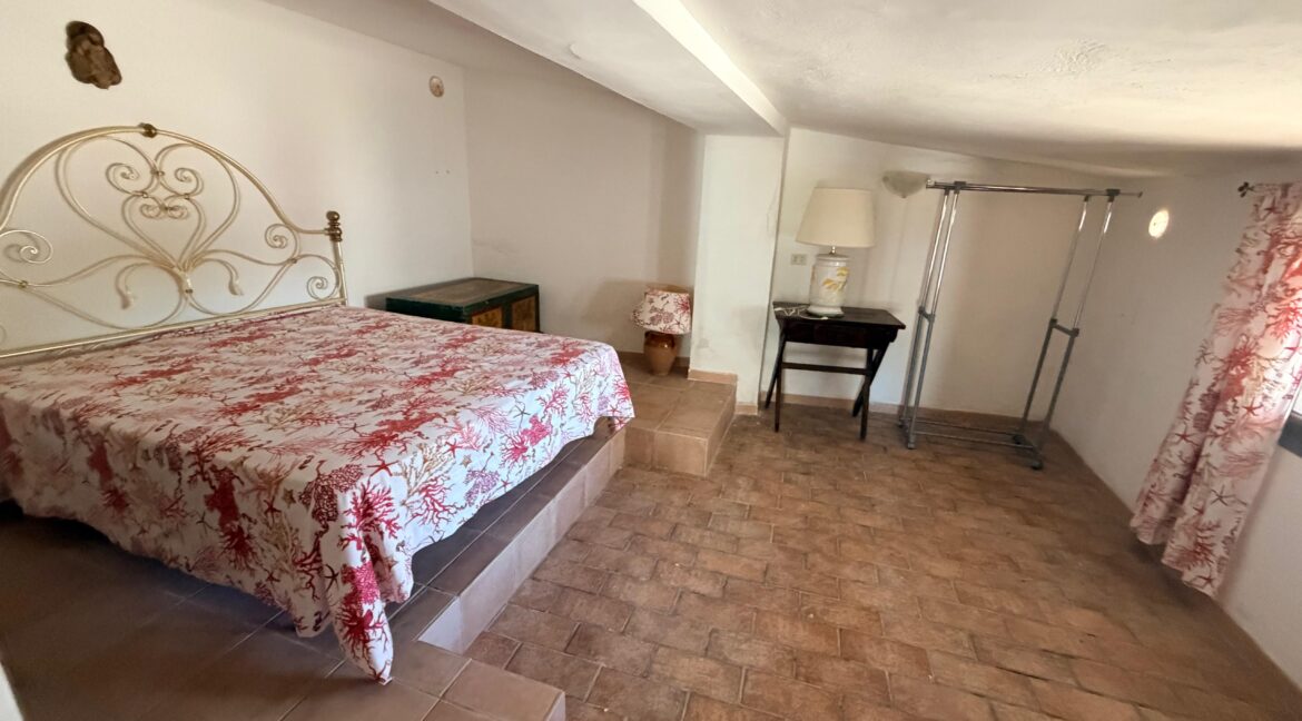 vendesi villa leporano baia d'argento (25)
