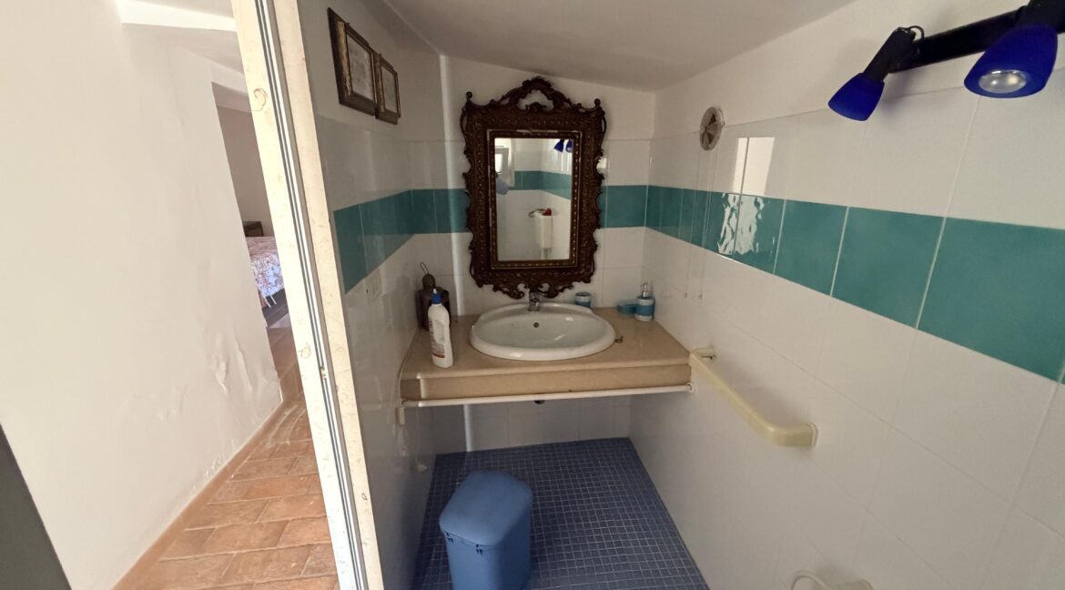 vendesi villa leporano baia d'argento (27)