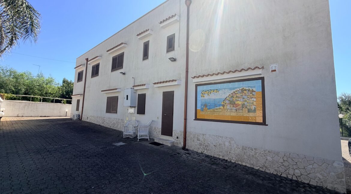 vendesi villa leporano baia d'argento (30)